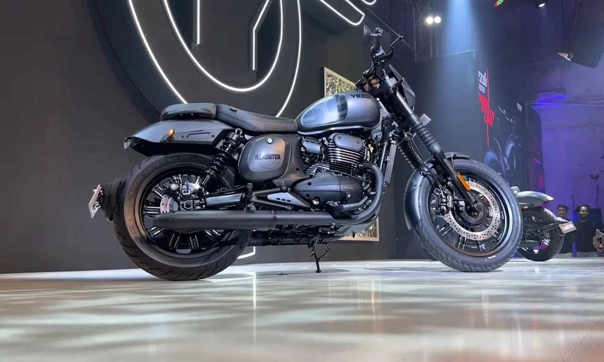 Yezdi Roadster